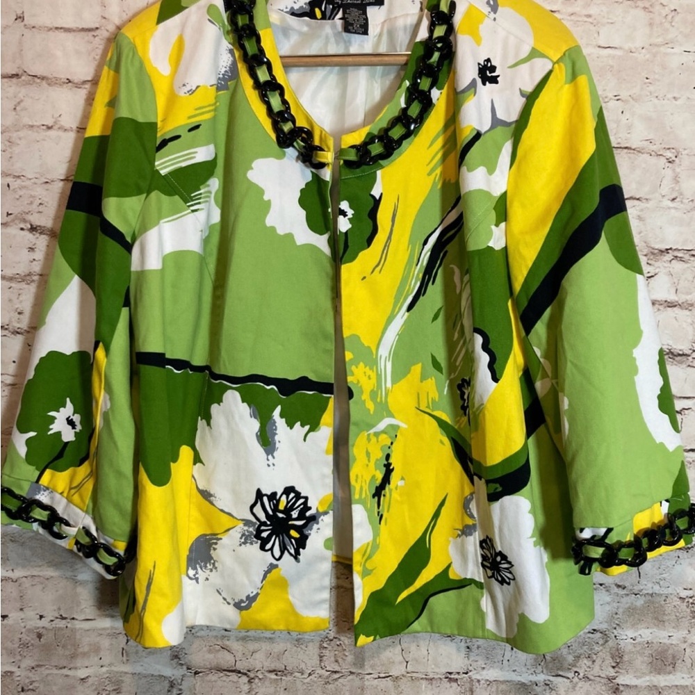 Chic Floral Women's Blouse in Green and Yellow